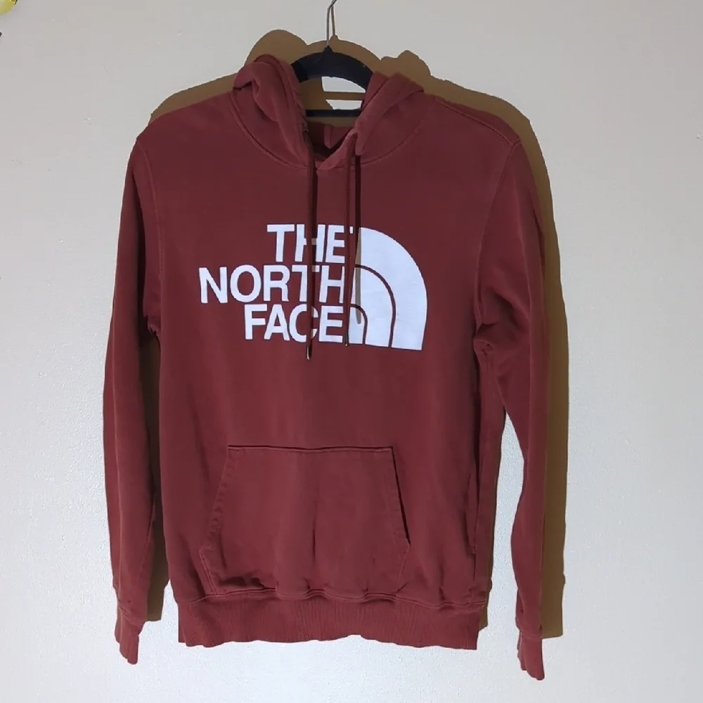 The North Face Men's Maroon Hoodie